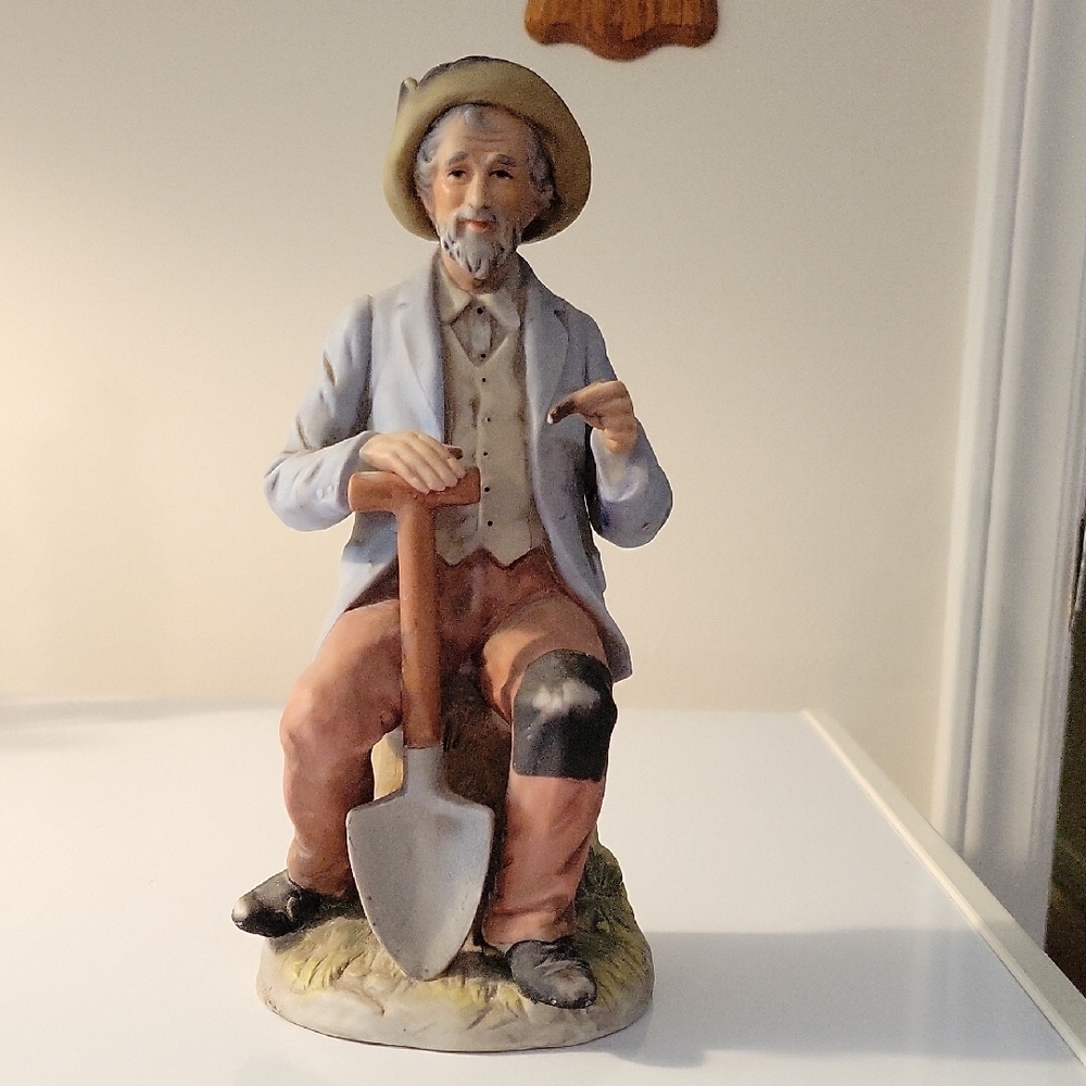 Homco Cream and Brown Pastoral Sculpture